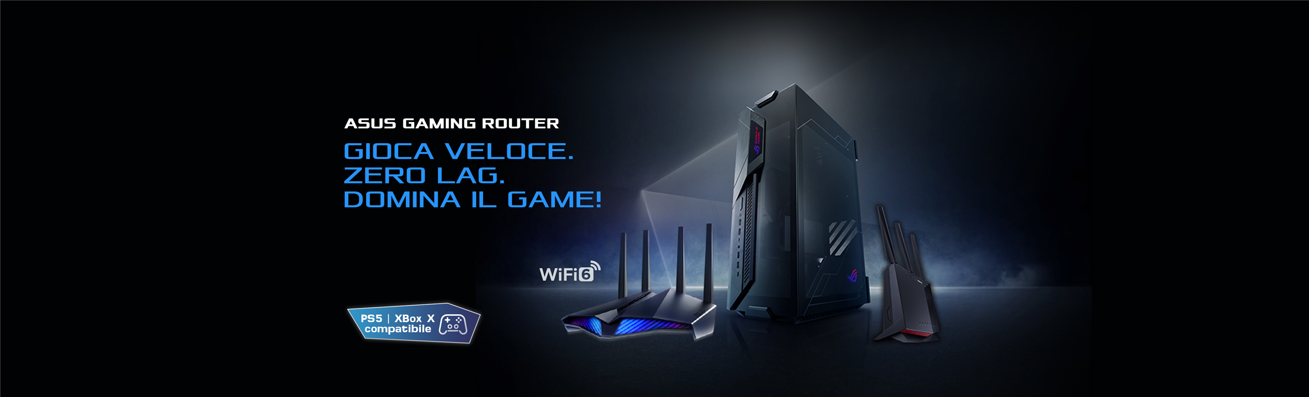 L'immagine mostra un router gaming ASUS. Accanto al router, ci sono delle scritte che recitano: Gioca veloce. Zero lag. Domina il game!. Si nota inoltre un'icona che indica la compatibilità con PS5 e Xbox X, e un simbolo di WiFi 6. L'immagine ha uno sfondo scuro con un'illuminazione che mette in risalto il design del router e delle sue antenne.
